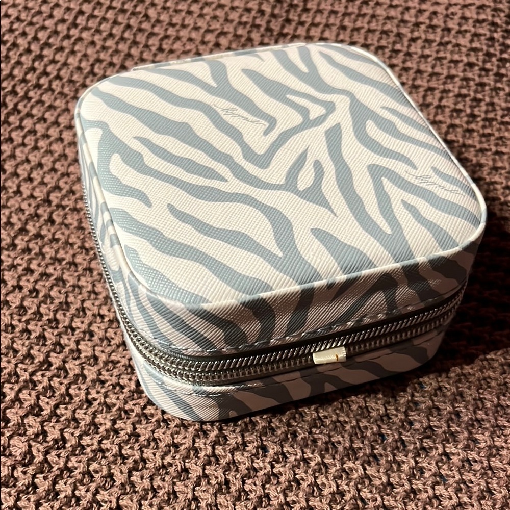 Milly Textured Fabric jewelry/Accessory box